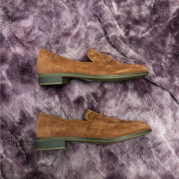 Clarks Red Loafers - Picture 2 of 6